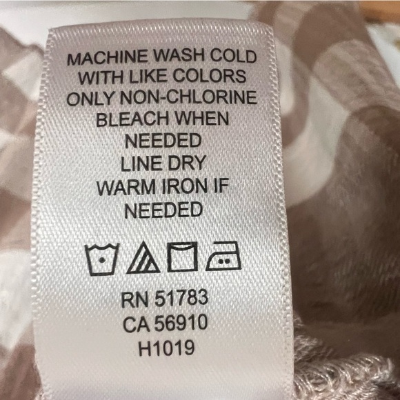 Maurice’s Buffalo Plaid khaki and white Button Down Shirt size large - Picture 6 of 7